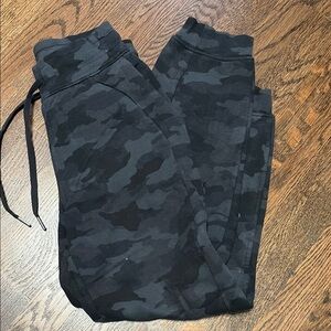 Lululemon Scuba Jogger Sweatpants Size 2